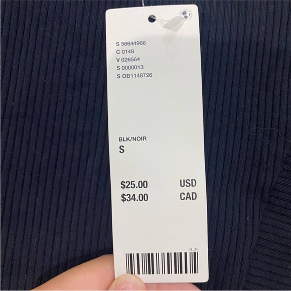 NWT Urban Outfitters Black Tanktop - Picture 2 of 3